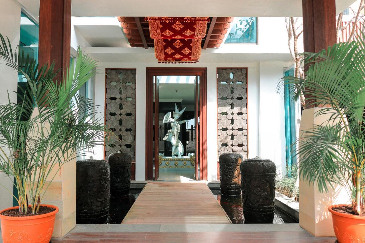 Argya Santi Suite And Villas Seminyak Exterior foto