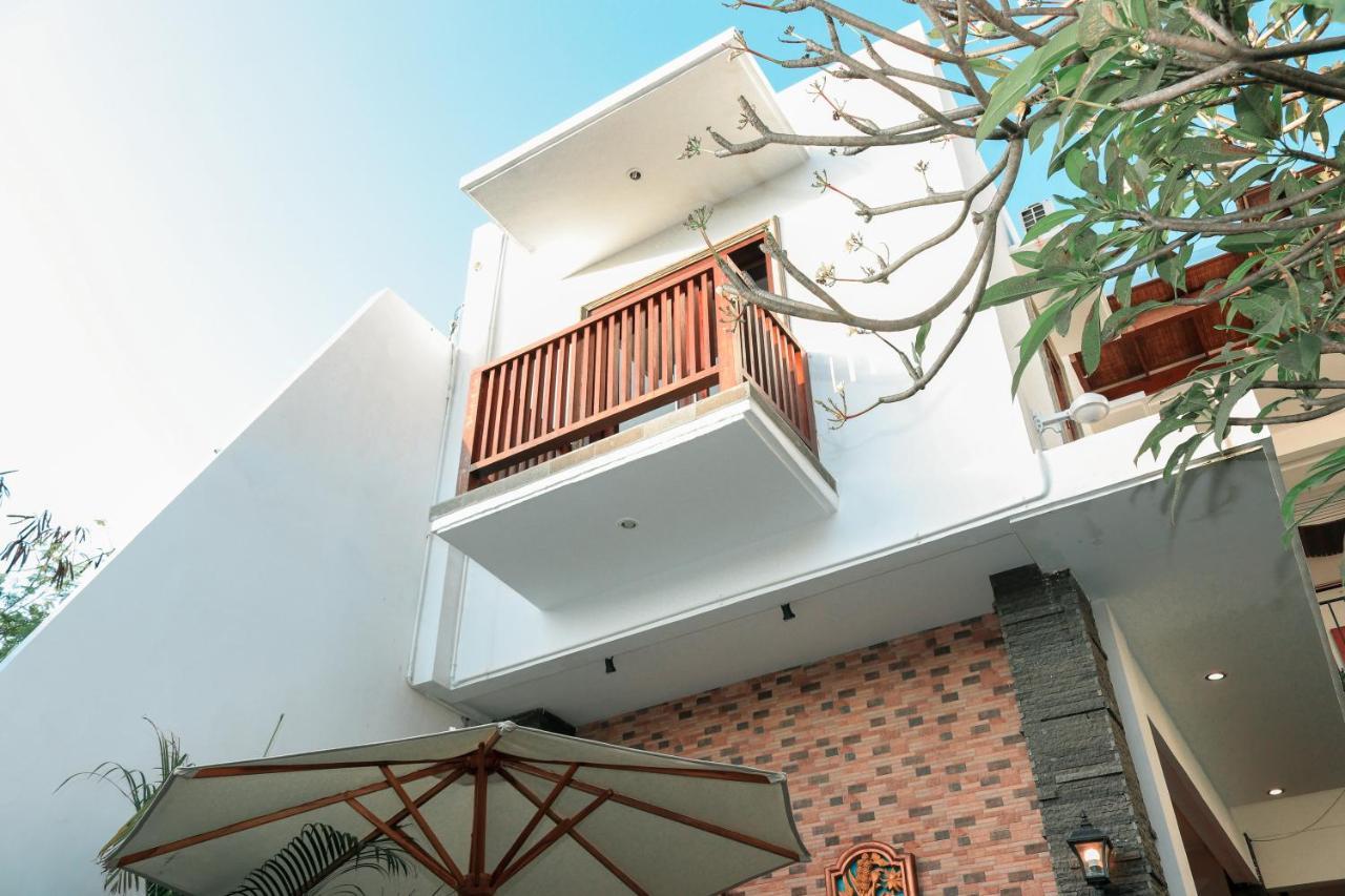 Argya Santi Suite And Villas Seminyak Exterior foto