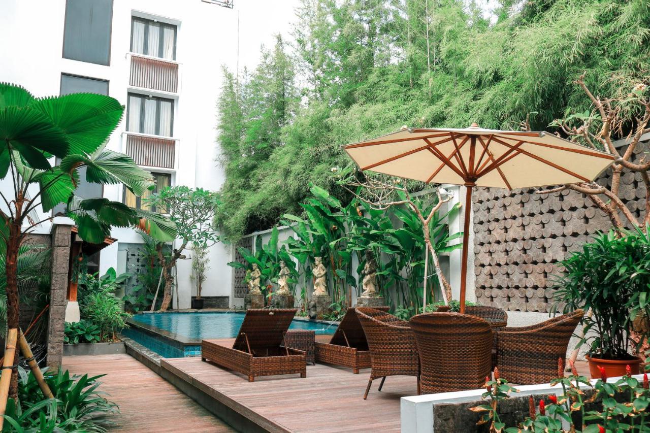 Argya Santi Suite And Villas Seminyak Exterior foto